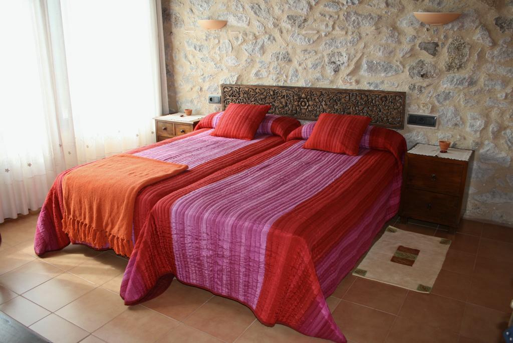 Mas Del Joncar Guest House Sant Pere Pescador Phòng bức ảnh